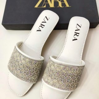 Zara Slippers Colors Golden & White