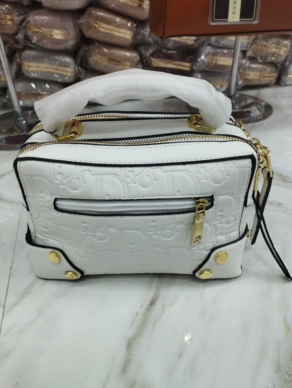 Branded Gucci handbag in Pakistan