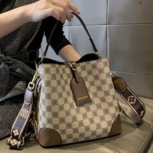 Shop Women Handbags in Pakistan