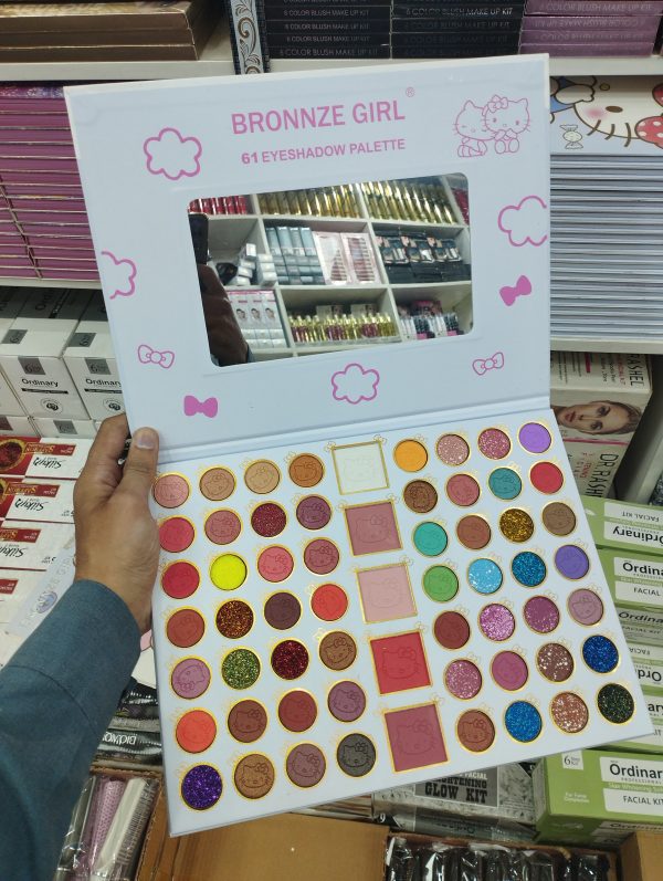 Bronnze Girl Makeup Platter Kit 61Colors