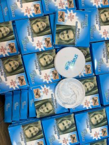 Snap On Smile Veneers Teeth For Men And Women Moldable False Artificial Braces Teeth Kits
